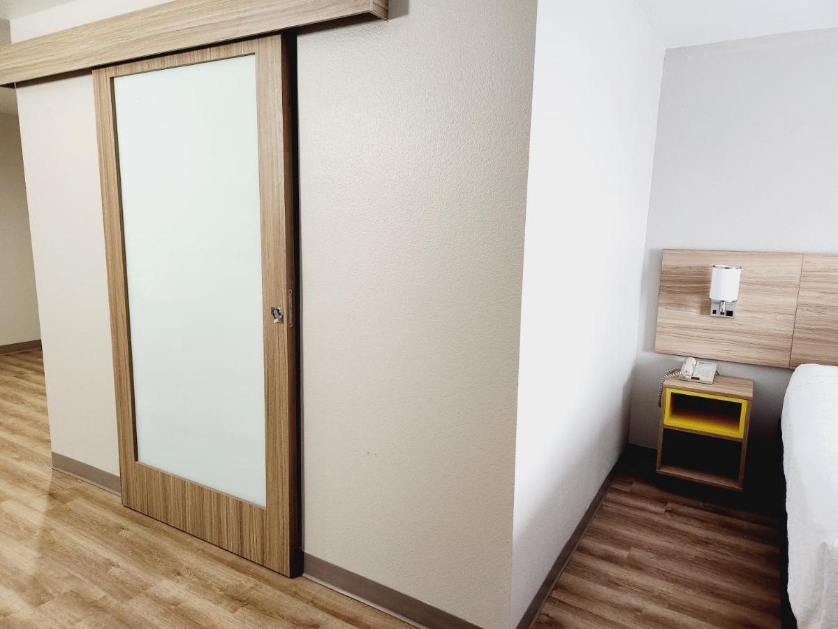 Days Inn & Suites By Wyndham Corpus Christi Central Εξωτερικό φωτογραφία