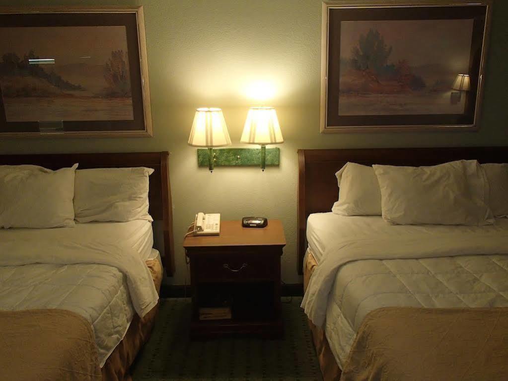 Days Inn & Suites By Wyndham Corpus Christi Central Εξωτερικό φωτογραφία